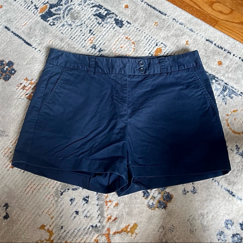 Vineyard Vines navy shorts